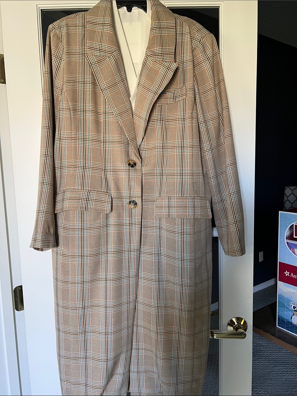 Avec Les Filles Longline Women's Long Unlined Blazer Coat in Brown & Blue Plaid